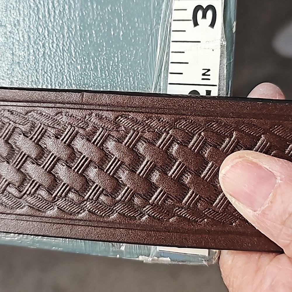 Cabela's leather belt. Unesex. Great style. NWT. DARK BROWN. - Picture 7 of 16